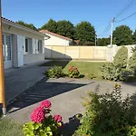 Maison 3 Piscine Partagee בית נופש