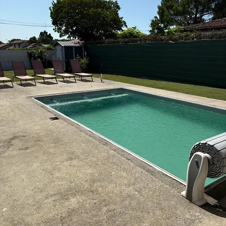 Hébergement de vacances Maison 3 Piscine *