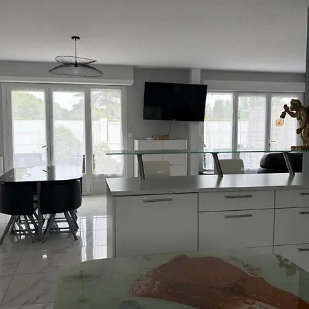 Maison 3 Piscine Partagee בית נופש