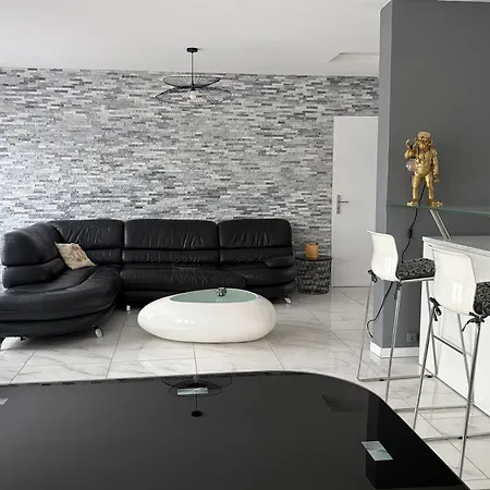 בית נופש Maison 3 Piscine Partagee *