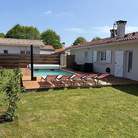 Hébergement de vacances Maison 3 Piscine Partagée Saint-Vincent-de-Tyrosse