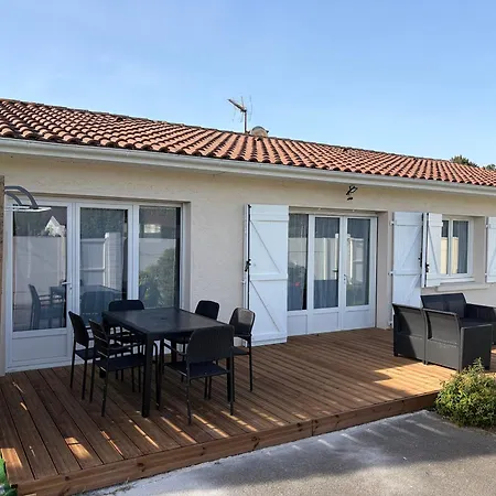 Hébergement de vacances Maison 3 Piscine Partagée Saint-Vincent-de-Tyrosse