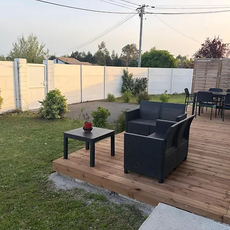Hébergement de vacances Maison 3 Piscine Partagée *